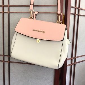 Super cute pink and white Michael Kors Crossbody shoulder bag